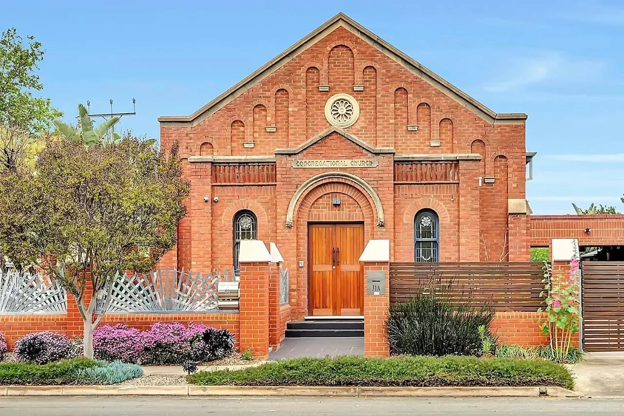 Apartment Parish Court - A Unique Contemporary Conversion Adelaide